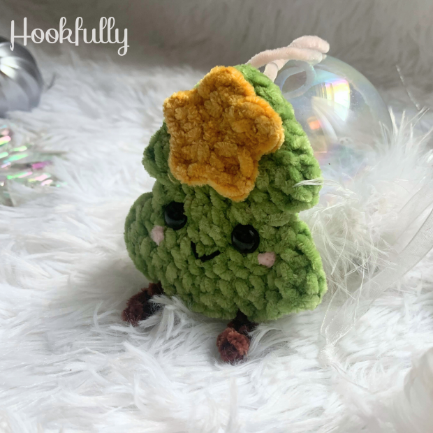 Cute crochet christmas tree ornament free Pattern