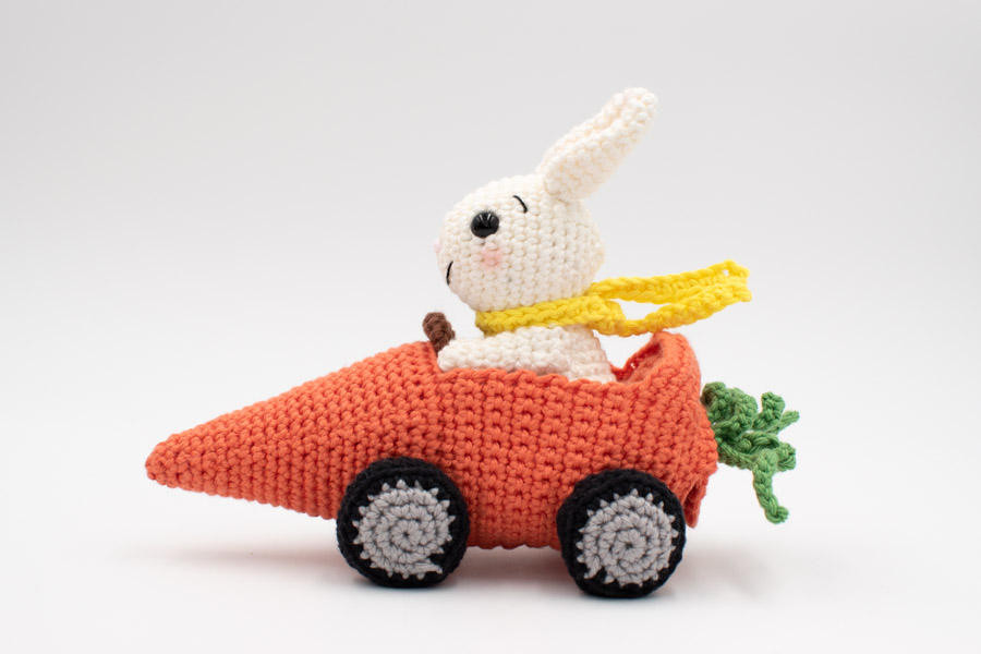 Bunny and Carrot Car Amigurumi Pattern