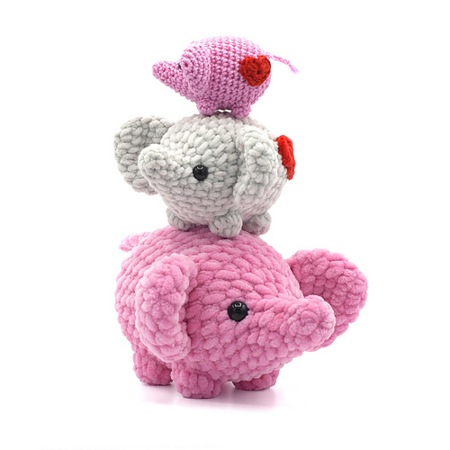 Mini Love Elephant Free Crochet Pattern